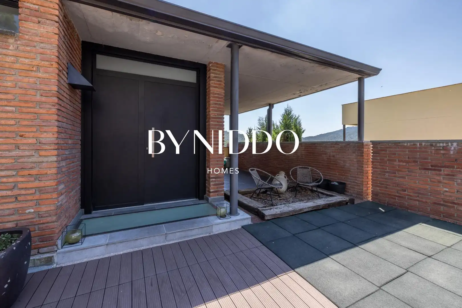 Vista exterior de Casa o xalet en venda en Sant Cugat del Vallès amb Calefacció, Jardí privat i Parquet