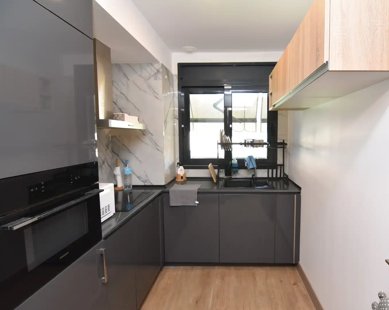 Küche von Wohnung zum Verkauf in Pineda de Mar mit Klimaanlage, Heizung und Privatgarten