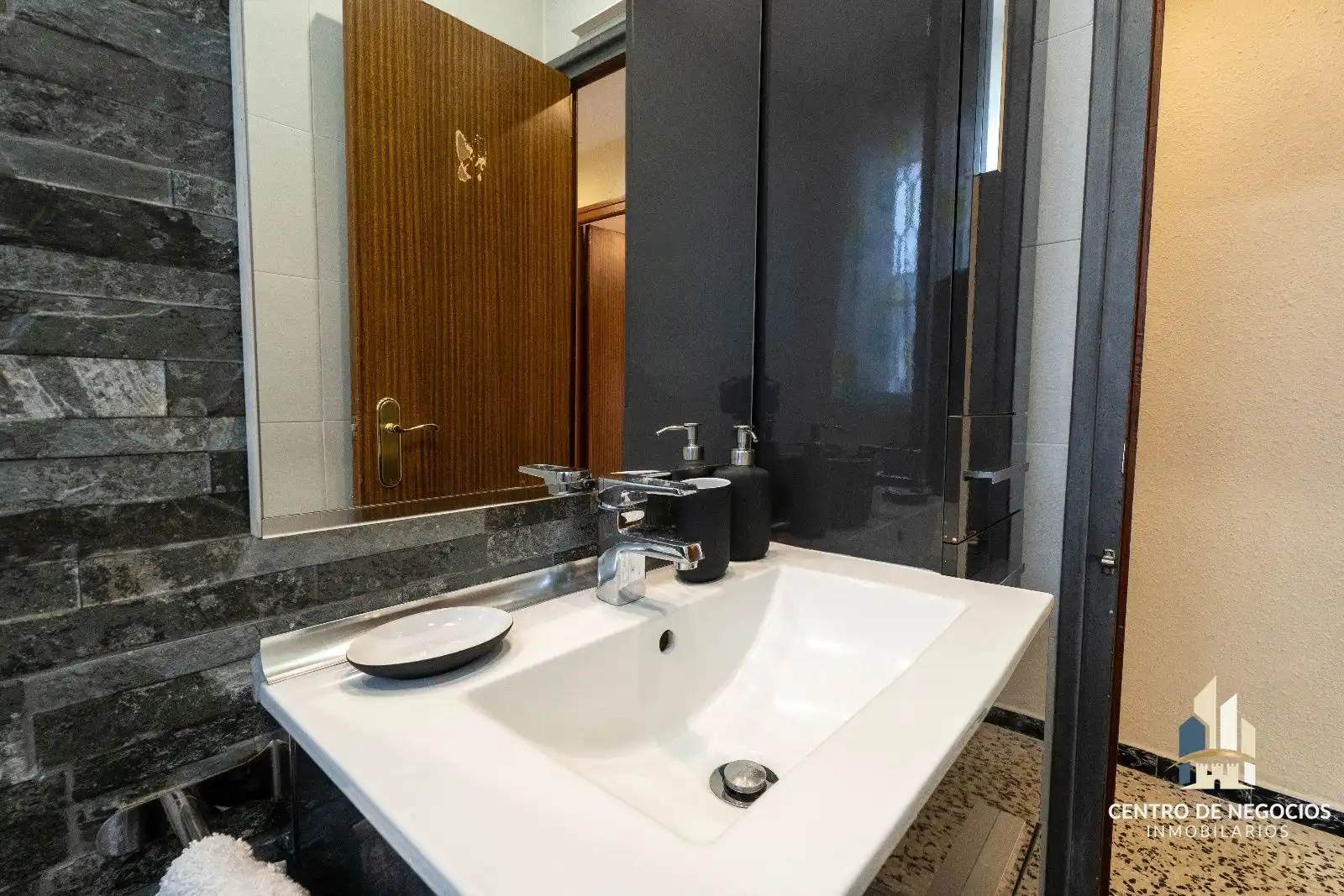 Baño de Piso en venta en Ateca con Calefacción, Trastero y Amueblado