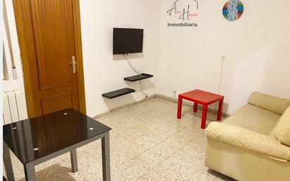 Living room of Flat for sale in Salamanca Capital  with Heating, Storage room and Balcony