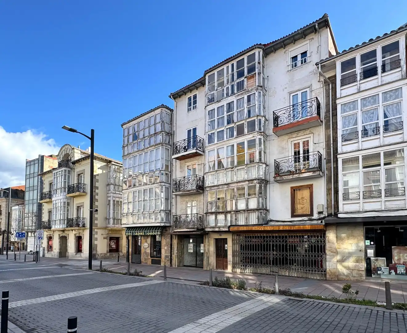 Flat for sale in Avenida Puente de Carlos III