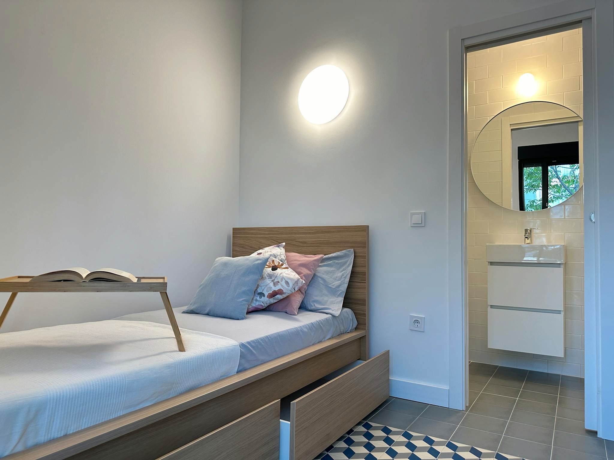 Bedroom of Flat to share in  Madrid Capital  with Air Conditioner, Furnished and Internet