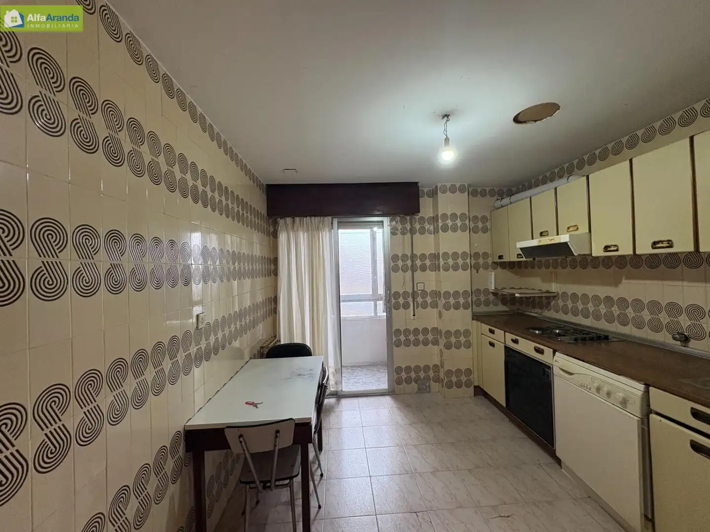 Cuina de Pis en venda en Aranda de Duero amb Calefacció, Parquet i Traster