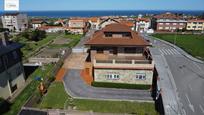 Vista exterior de Casa o xalet en venda en Santander amb Terrassa