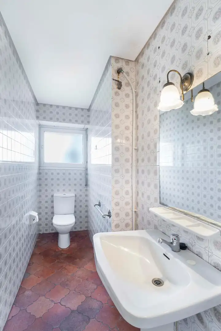 Baño de Casa o chalet en venta en A Coruña Capital  con Calefacción, Jardín privado y Terraza