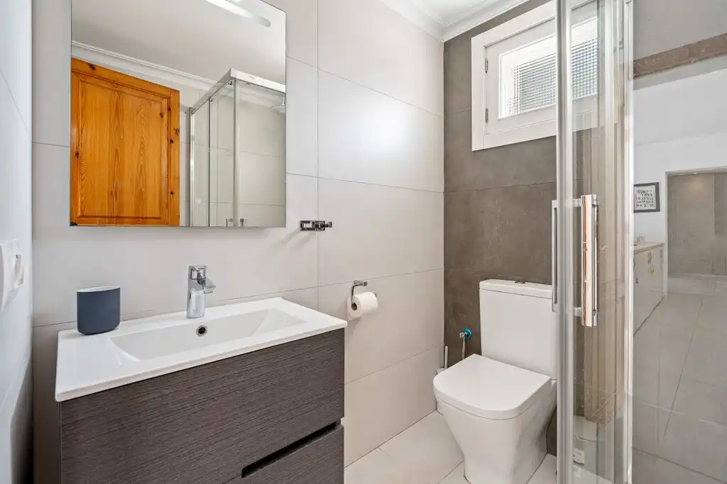 Bany de Casa o xalet en venda en Alcúdia amb Aire condicionat, Jardí privat i Terrassa