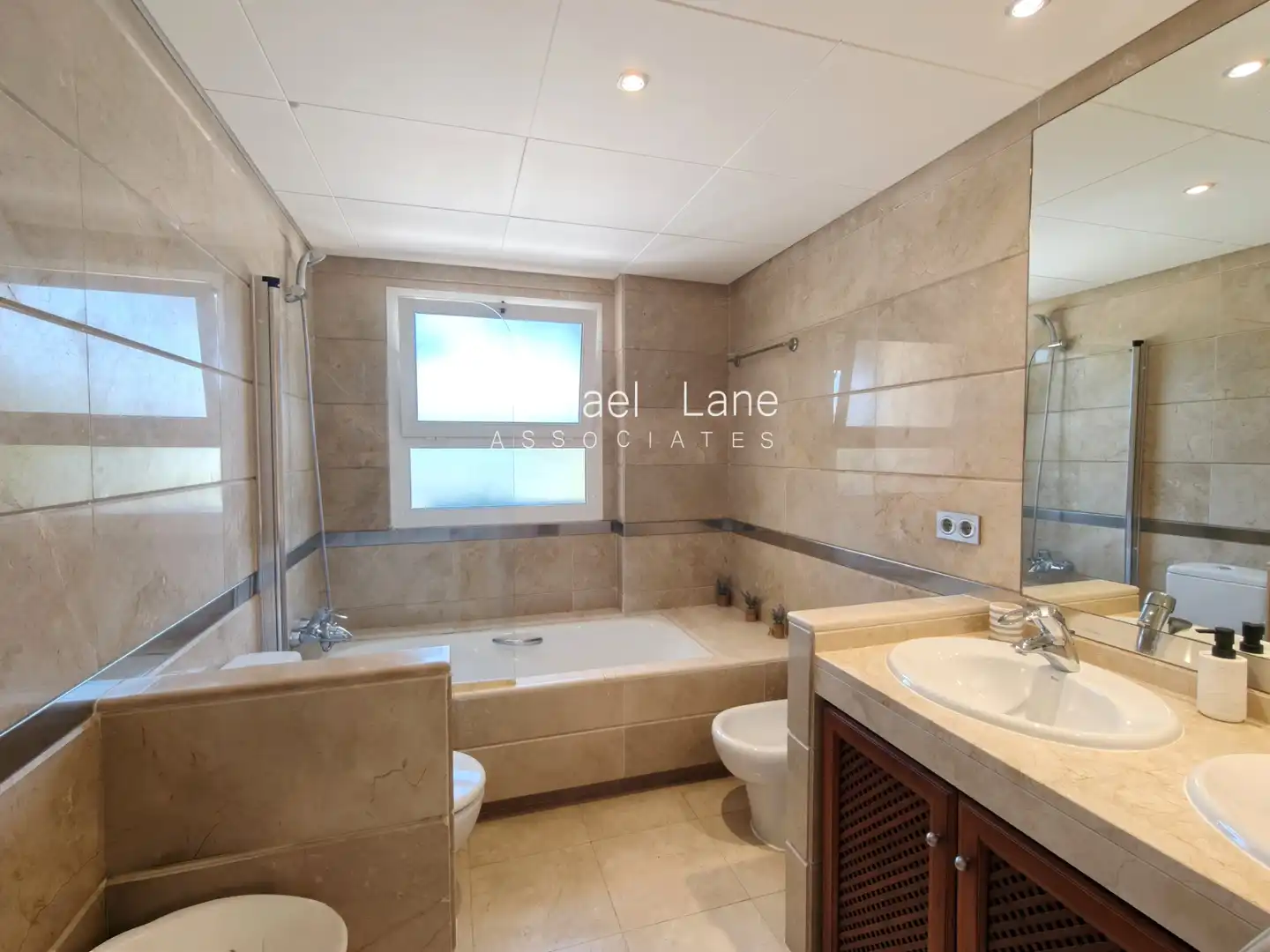 Baño de Piso en venta en Sotogrande con Aire acondicionado, Calefacción y Terraza