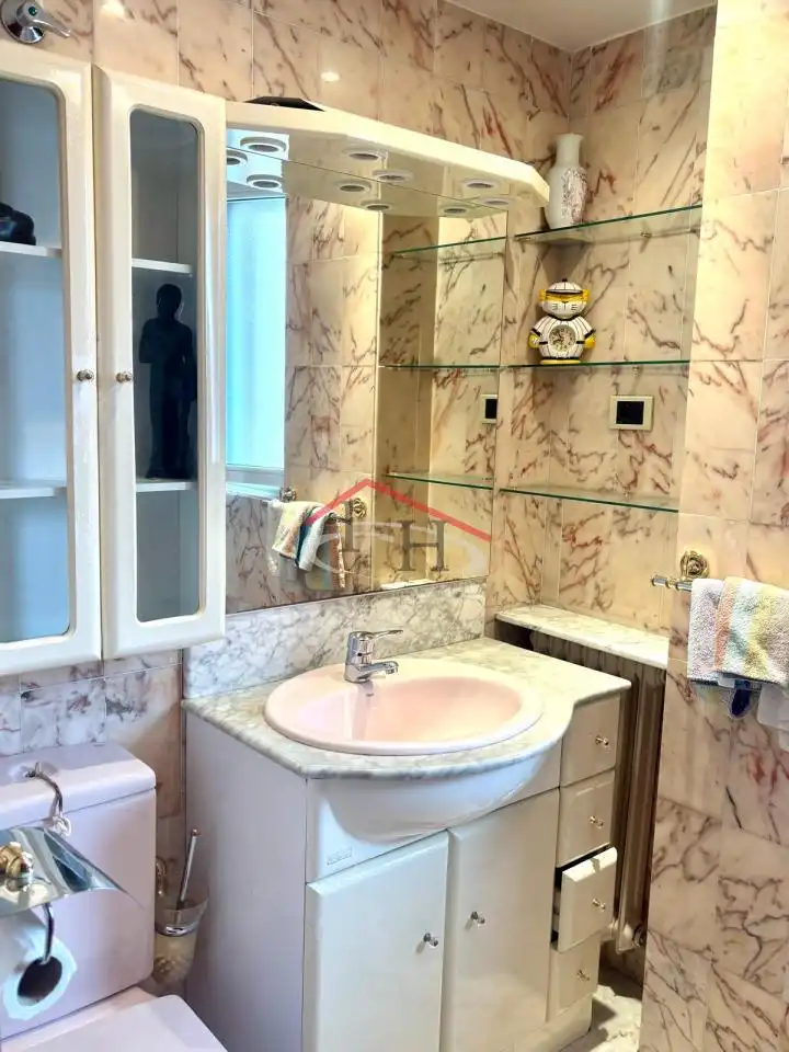Baño de Piso en venta en León Capital  con Calefacción, Parquet y Terraza