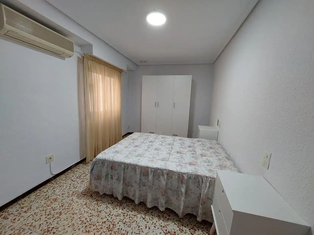 Bedroom of Flat for rent in Elche / Elx  with Air Conditioner, Furnished and Balcony