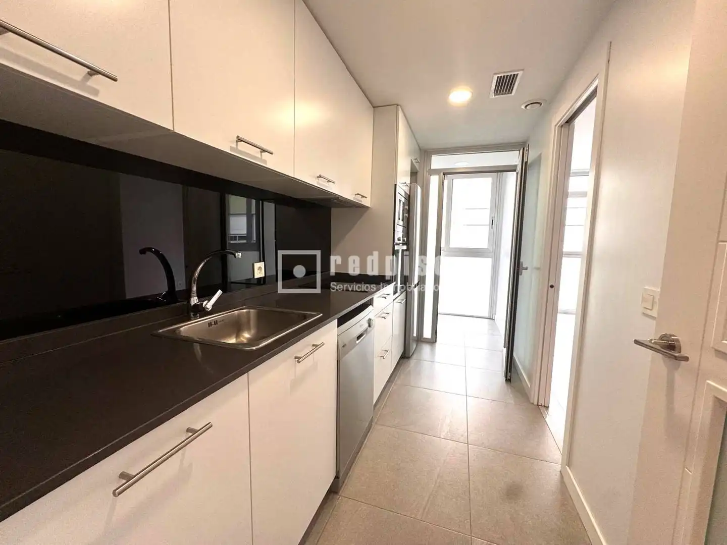 Flat for rent in de Valderribas, Adelfas