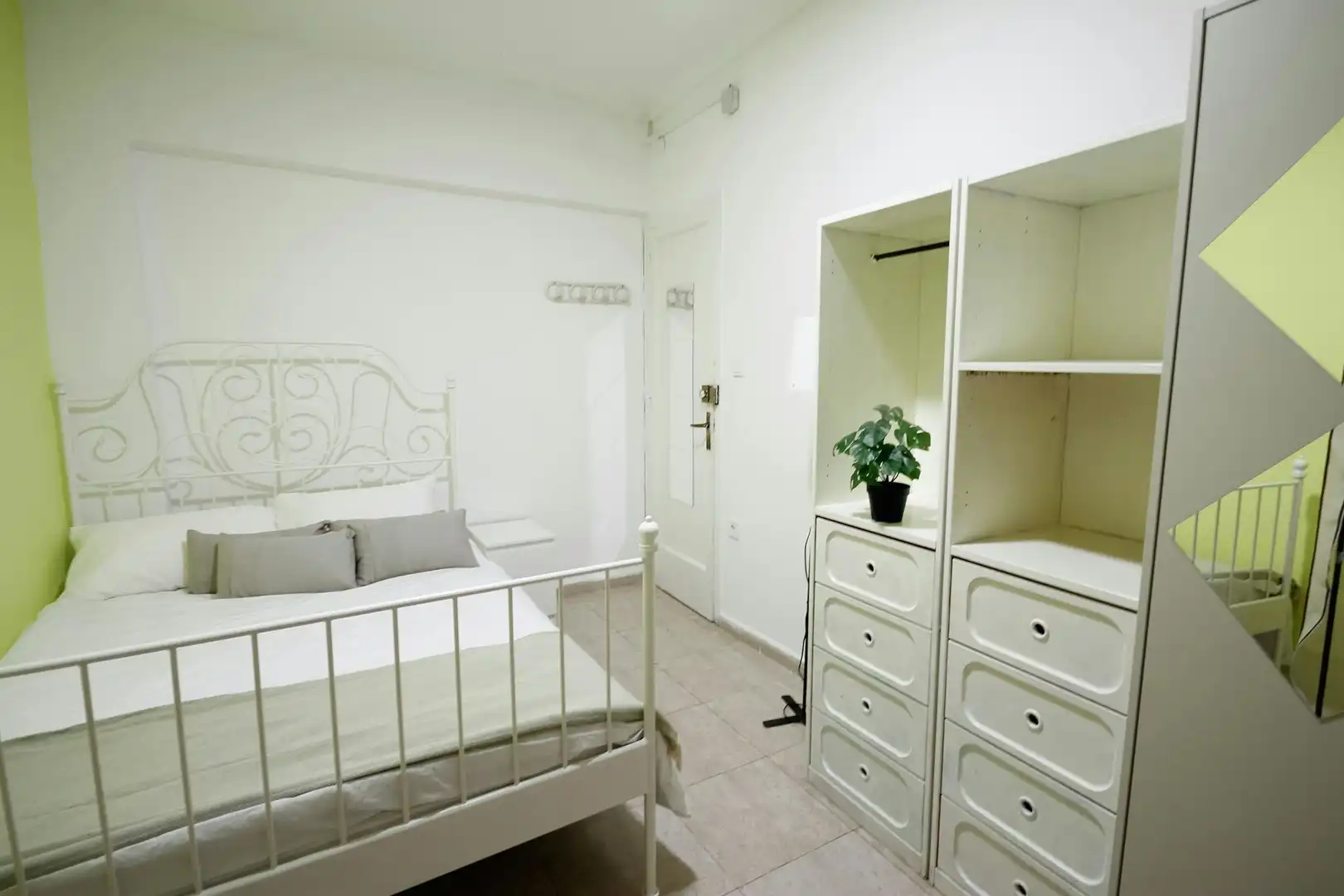 Dormitori de Pis per a compartir en  Barcelona Capital amb Calefacció, Moblat i Rentadora