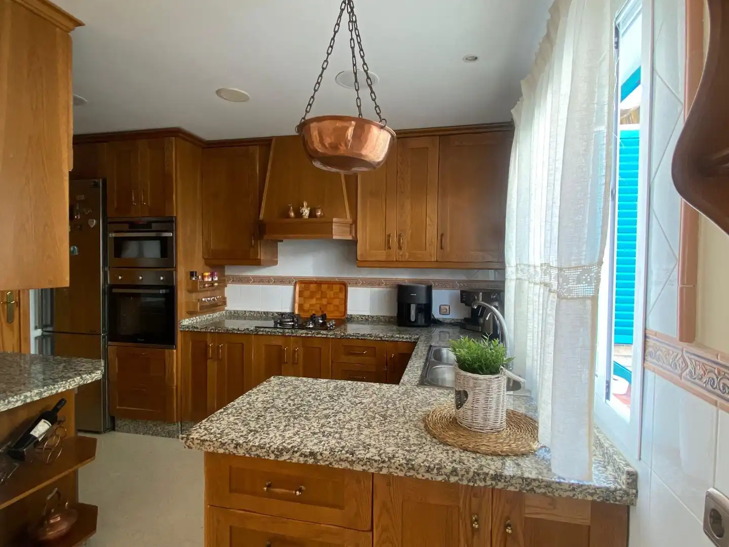 Kitchen of Houses for sale in La Línea de la Concepción