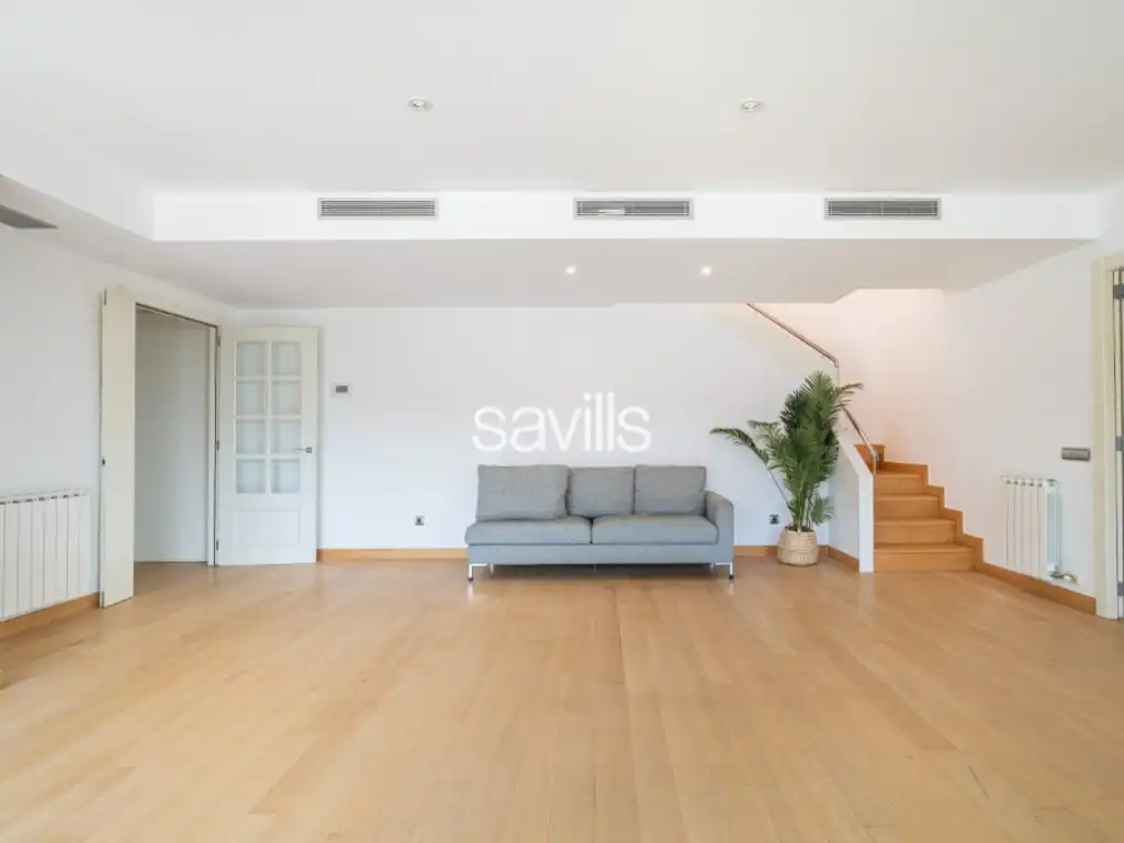 Living room of Attic for sale in Barcelona  with Air Conditioner, Terrace and Swimming Pool