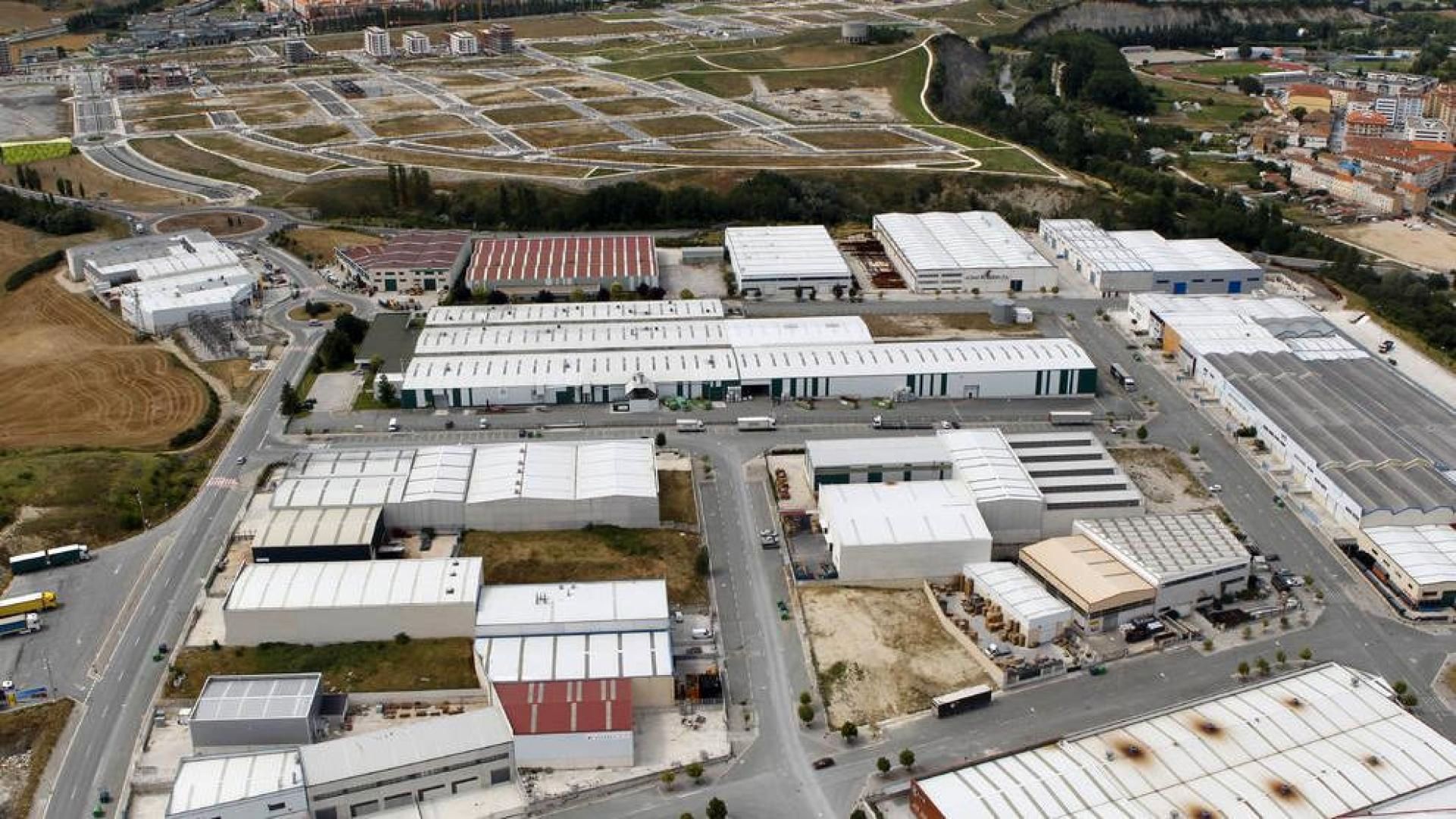 Exterior view of Industrial buildings for sale in Huarte / Uharte