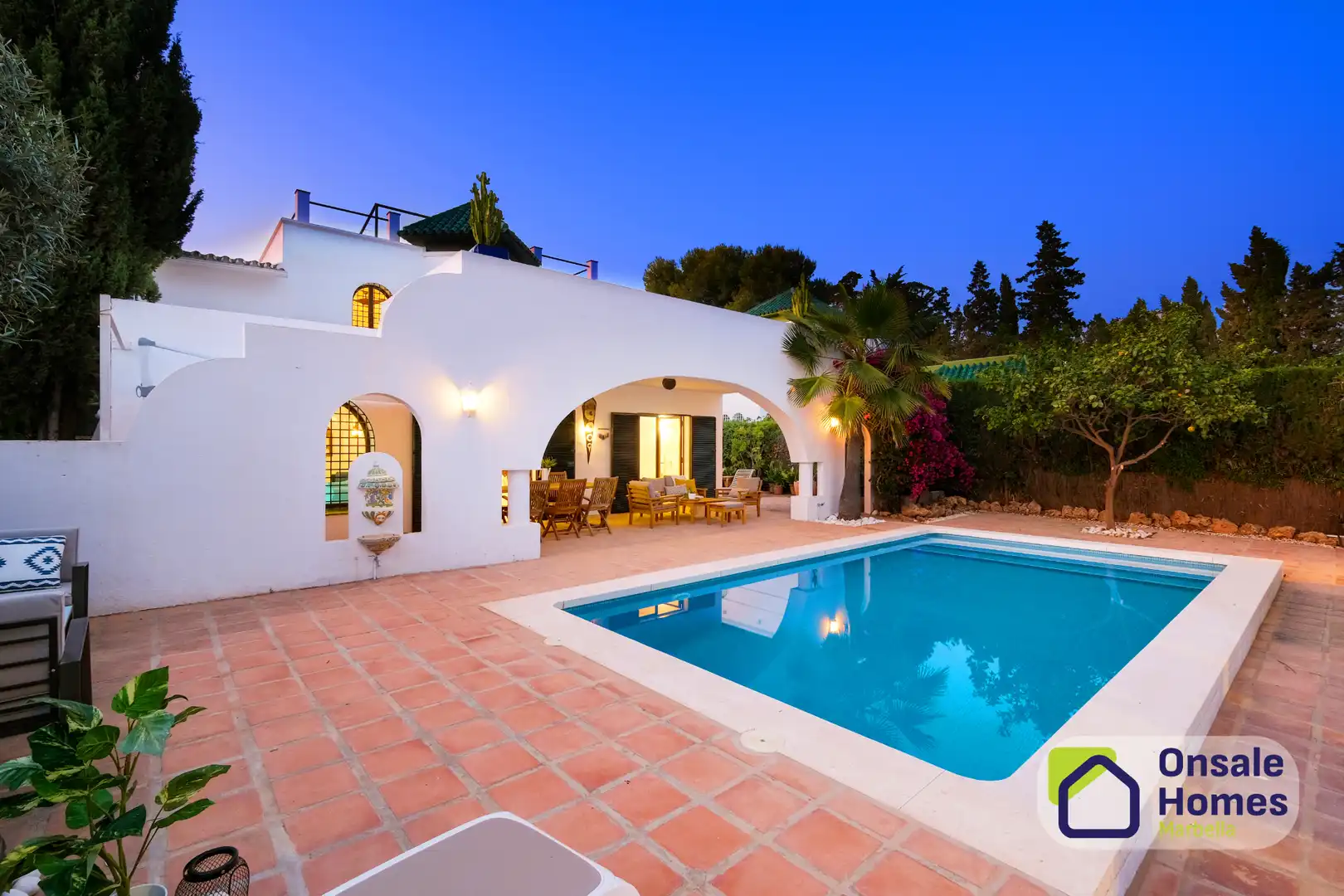 Vista exterior de Casa o chalet en venta en Marbella con Aire acondicionado, Jardín privado y Terraza