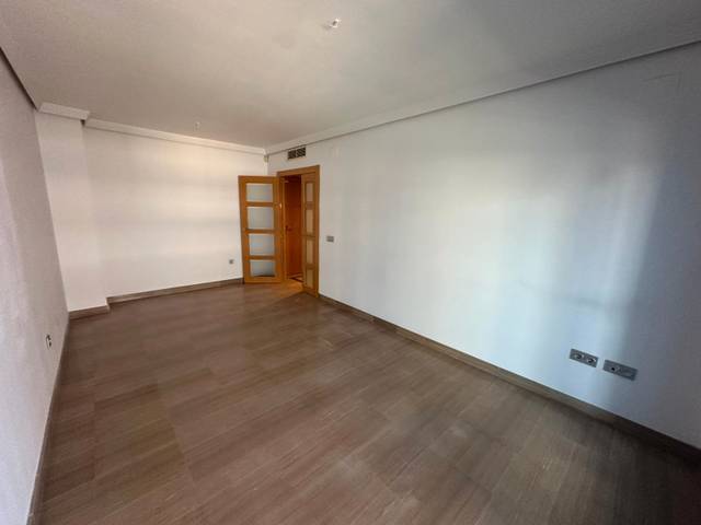 Piso en Alquiler en Calle Pacífico en Paseo Marítimo Oeste - Pacífico