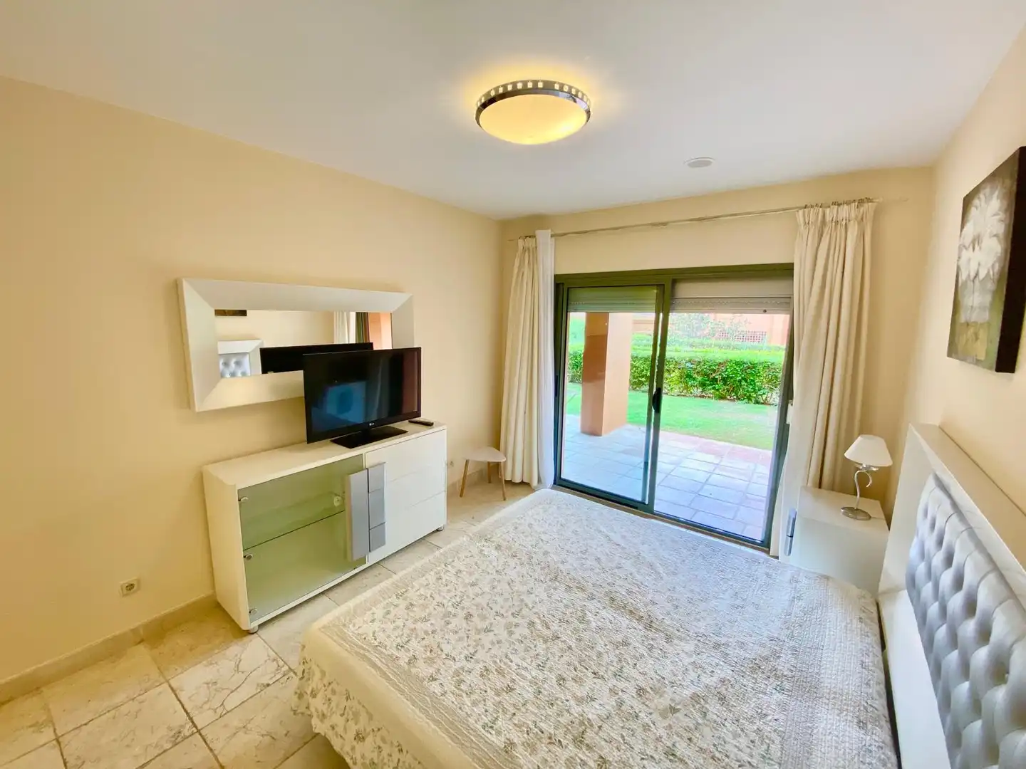 Jardín de Apartamento de alquiler en Estepona con Aire acondicionado, Calefacción y Jardín privado