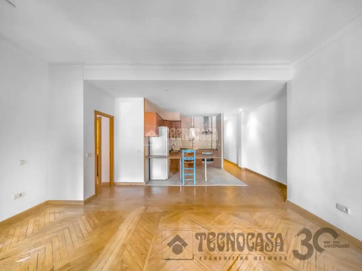 Dormitori de Pis de lloguer en Madrid amb Aire condicionat, Calefacció i Parquet