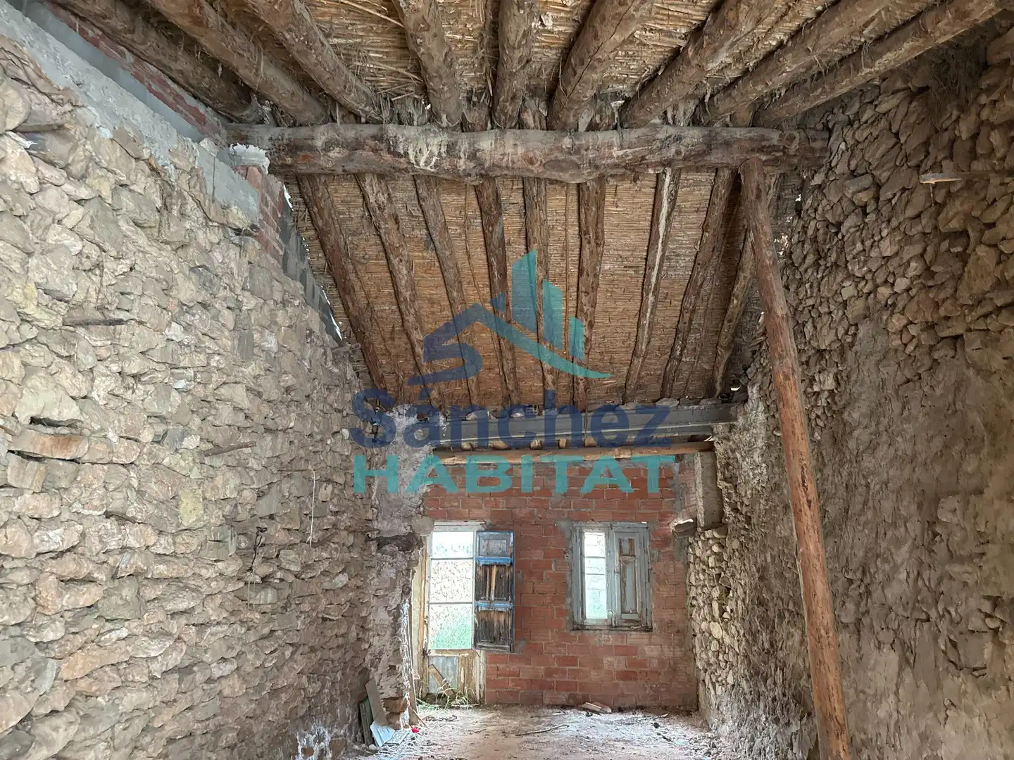 Nave industrial en venta en Aras de los Olmos