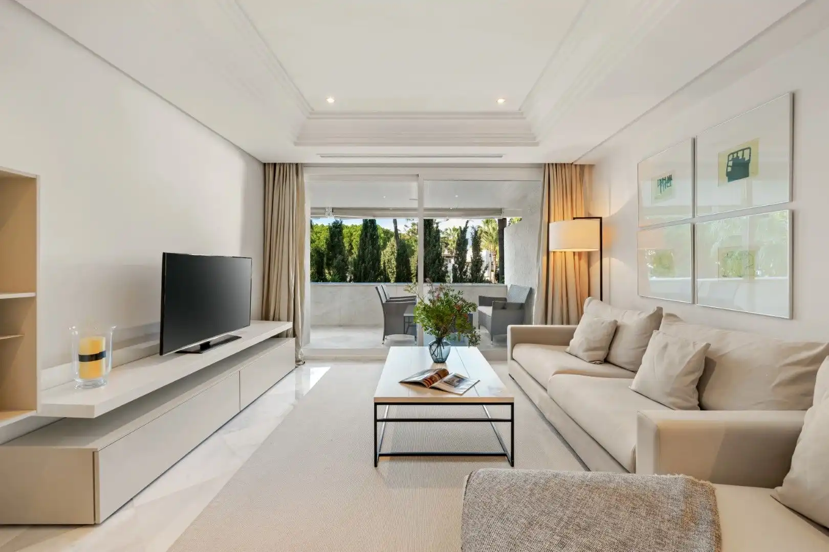Sala d'estar de Apartament en venda en Marbella amb Aire condicionat, Calefacció i Terrassa