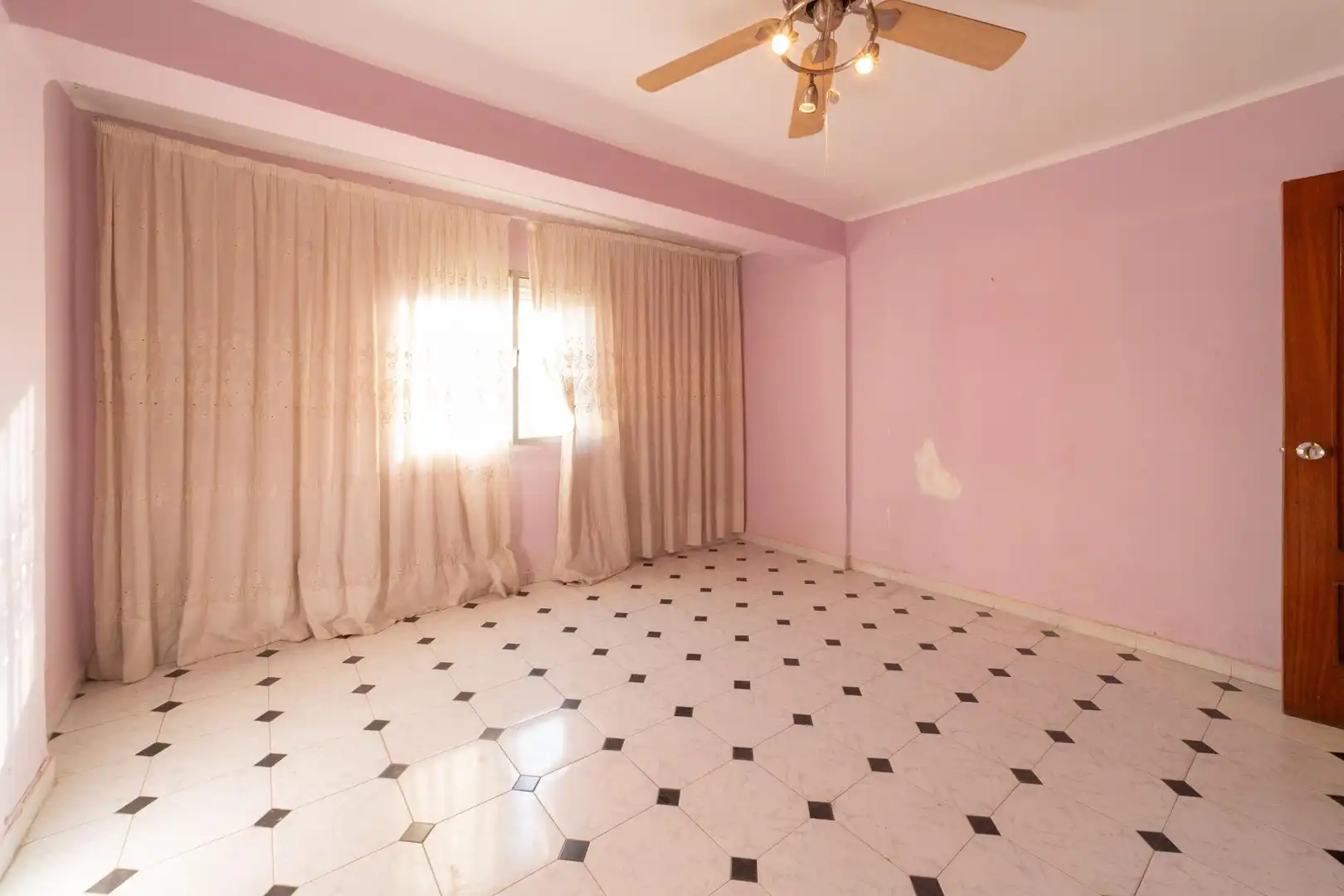 Bedroom of Flat for sale in Málaga  with Furnished