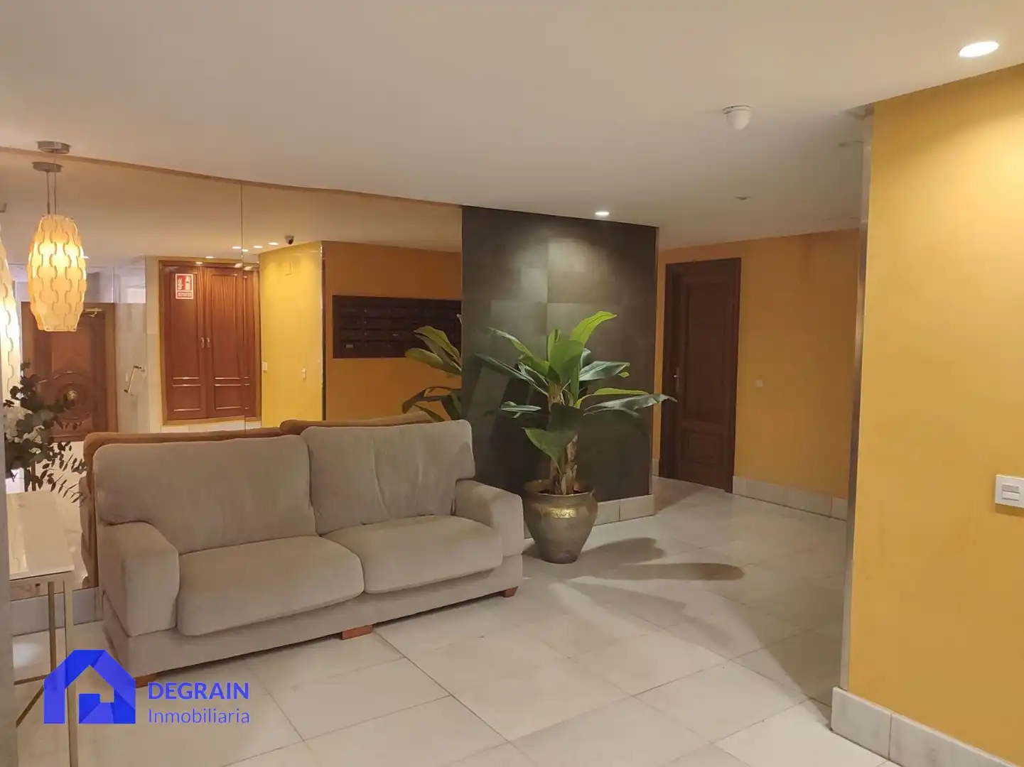 Piso de alquiler en Oviedo  con Terraza y Trastero