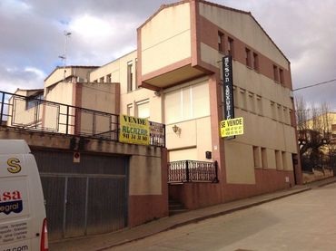 Casa amb balcó en venda a San Asensio