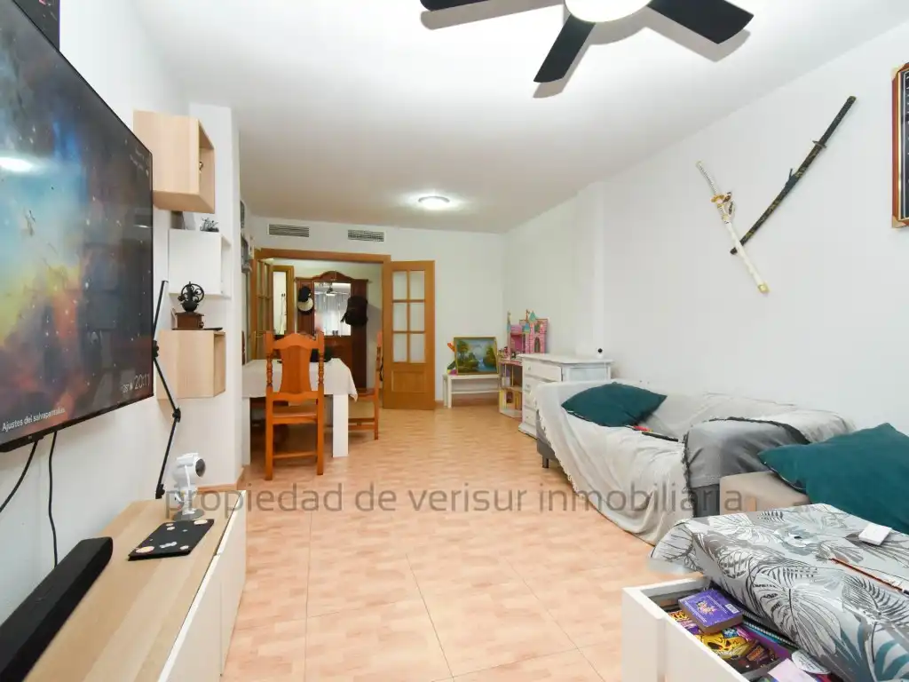 Schlafzimmer von Wohnungen zur Miete in Águilas mit Balkon