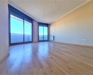 Bedroom of Flat to rent in Ourense Capital   with Heating, Parquet flooring and Balcony