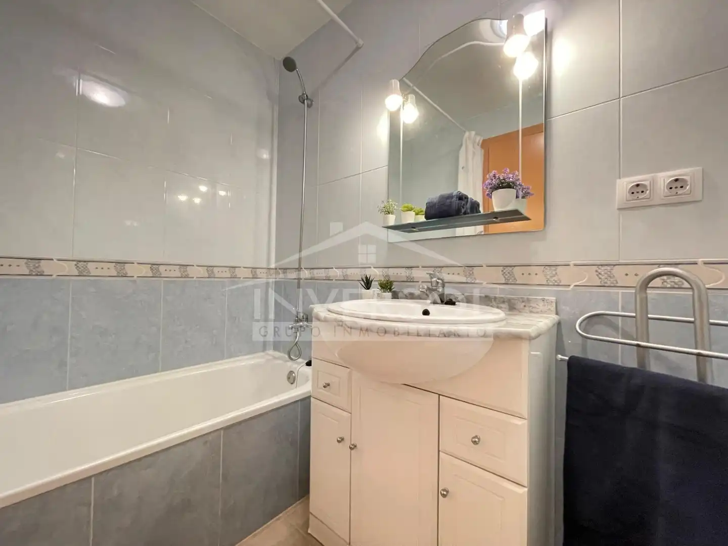 Baño de Piso en venta en El Ejido con Terraza, Amueblado y Horno