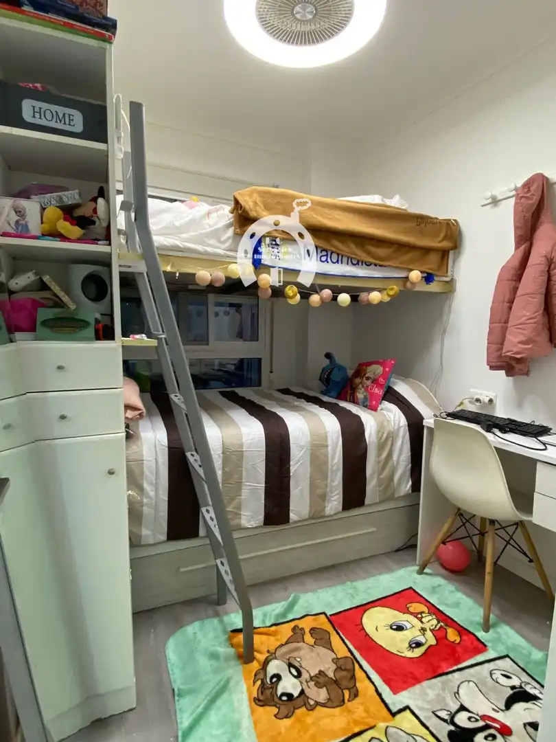 Dormitori de Pis en venda en Elche / Elx amb Aire condicionat i Terrassa