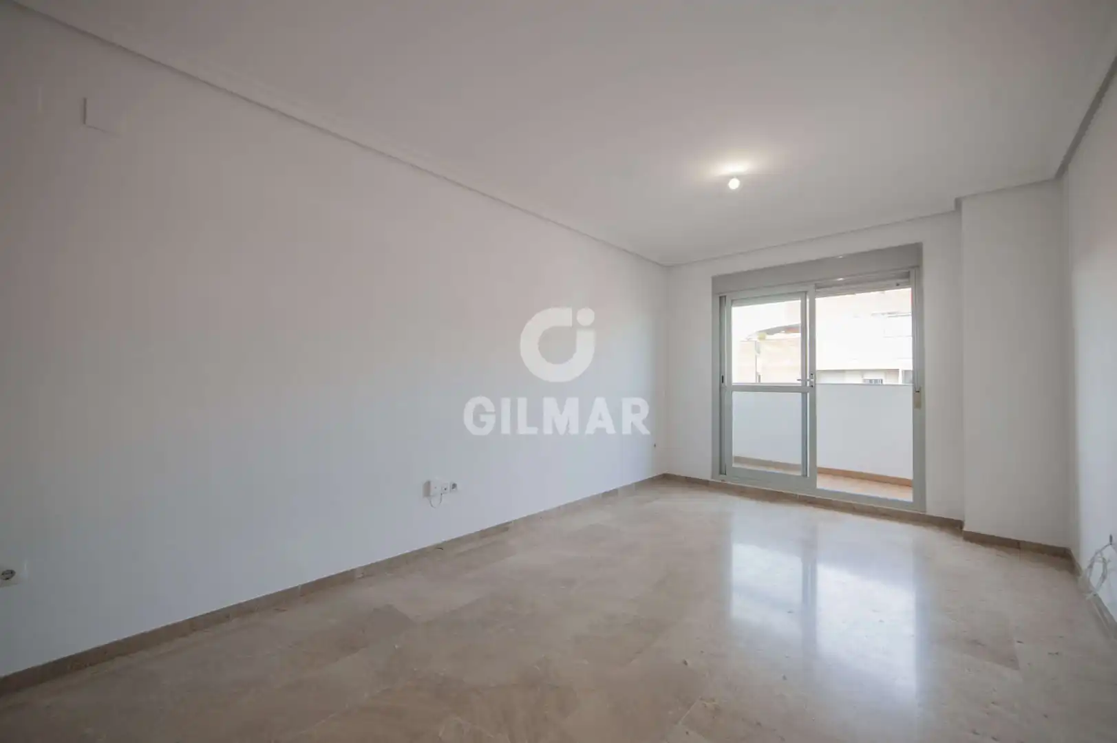Habitación de Piso en venta en Sevilla con Calefacción, Jardín privado y Trastero