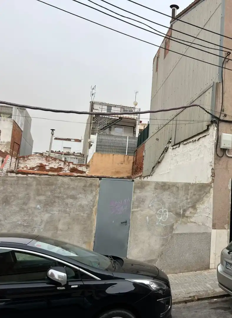 Residential land for sale in Carrer del Bages 11
