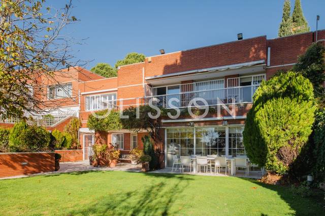 Casa adosada en Venta en Aravaca