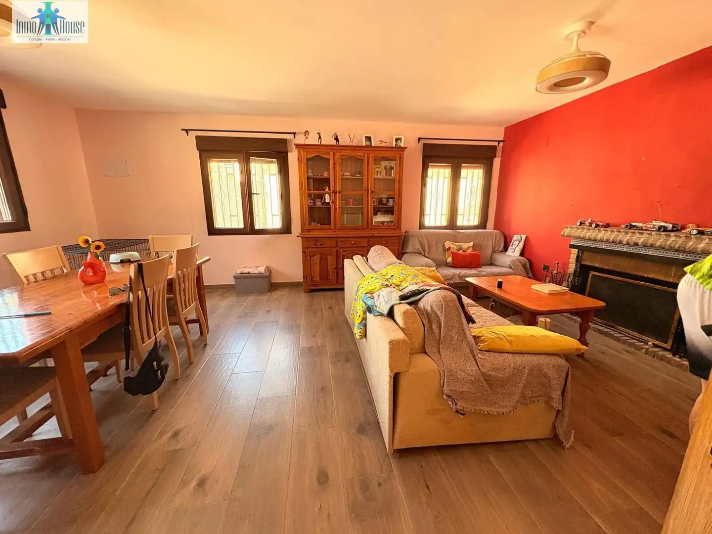 Sala d'estar de Casa o xalet en venda en Albacete amb Aire condicionat, Calefacció i Jardí privat