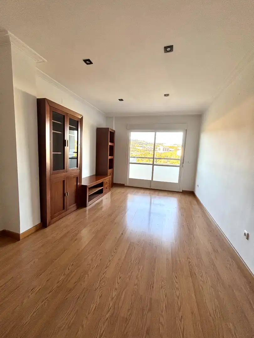 Sala de estar de Apartamento en venta en Plasencia con Calefacción, Jardín privado y Parquet