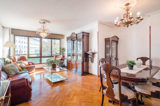 Piso en Venta en Calle FUERTES ACEVEDO, 34 en La Ería