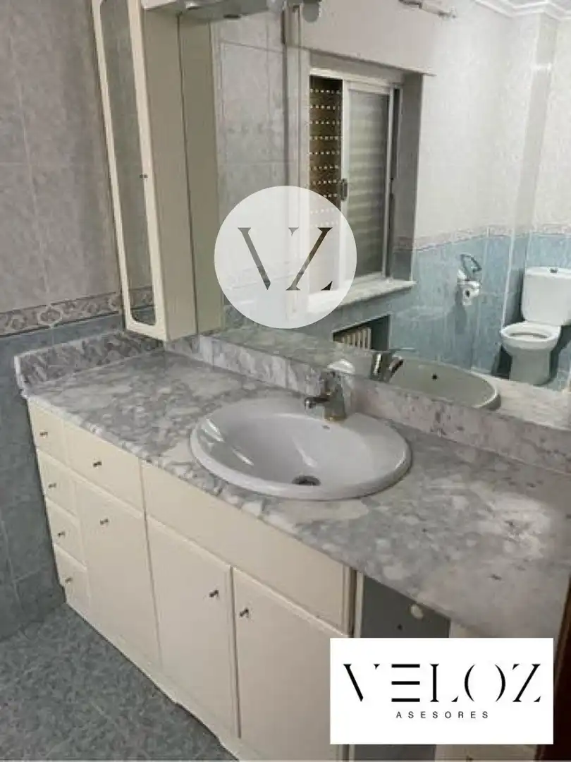 Bathroom of Flat for rent in Guijuelo  with Heating and Furnished