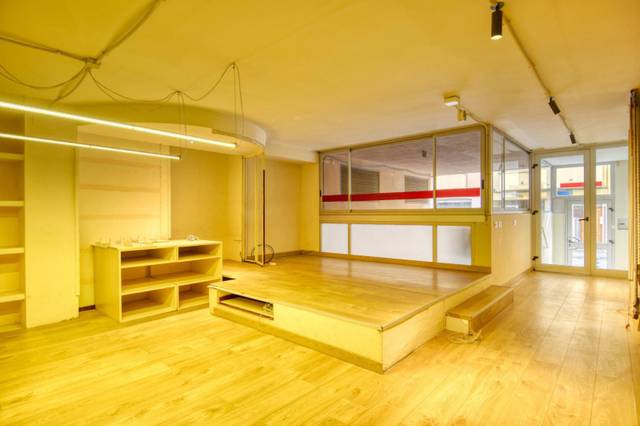 Local comercial en Alquiler en Lluís Companys en Molí de Vent - La Sauleda