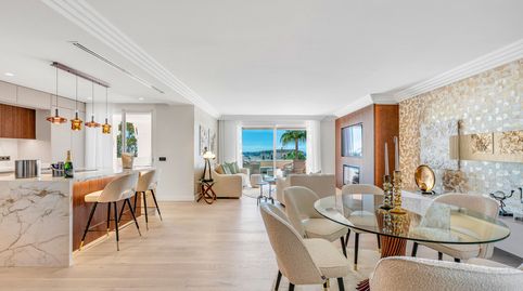 Foto 2 de Apartament en venda a Pleyades-nva Andalucia H, 31, Los Naranjos, Marbella