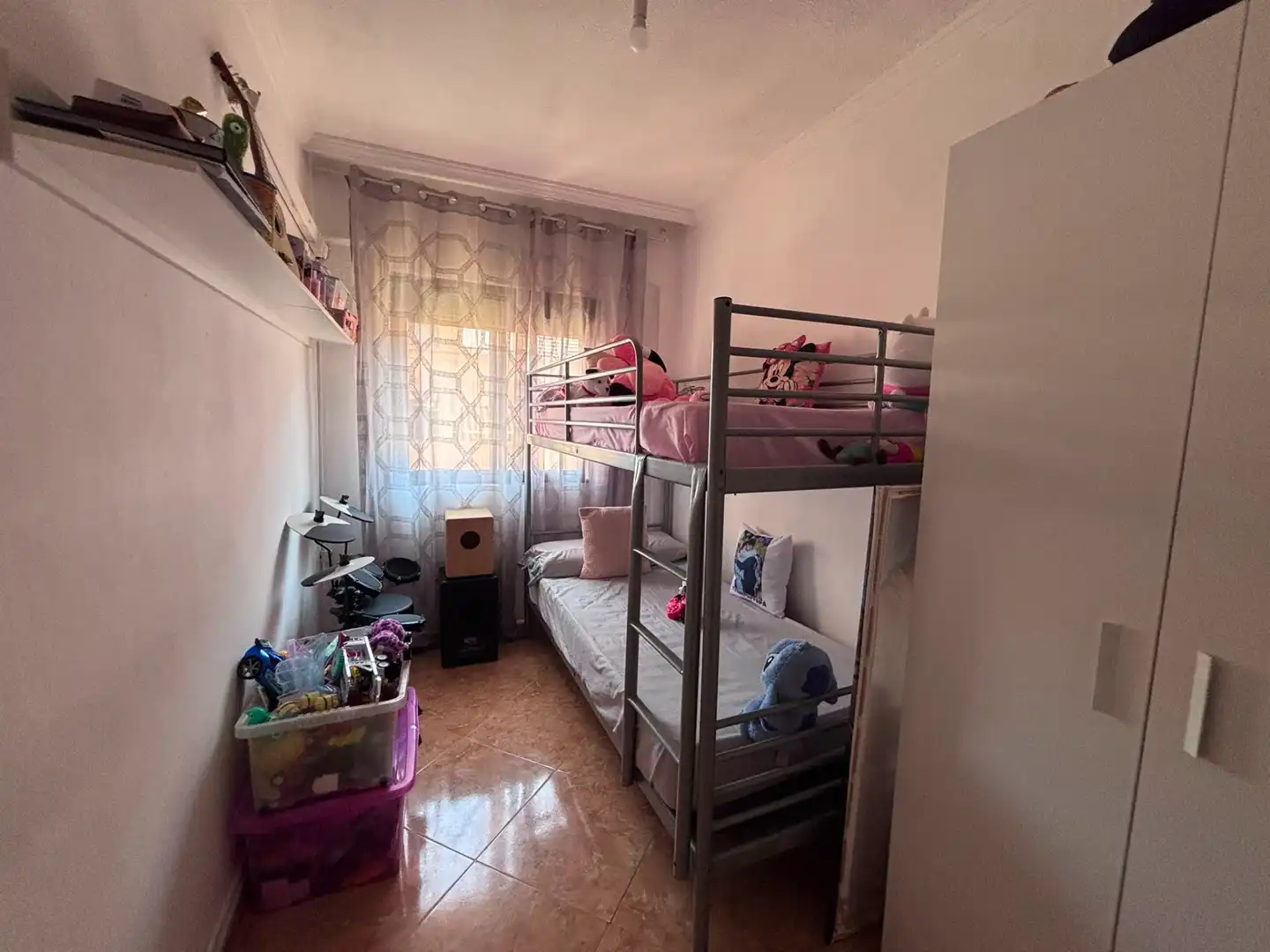 Habitación de Piso en venta en Burjassot con Aire acondicionado y Amueblado
