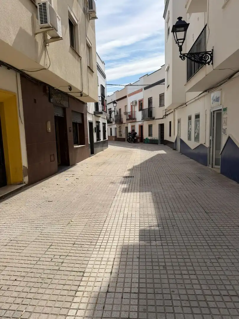 Vista exterior de Pis en venda en La Rinconada