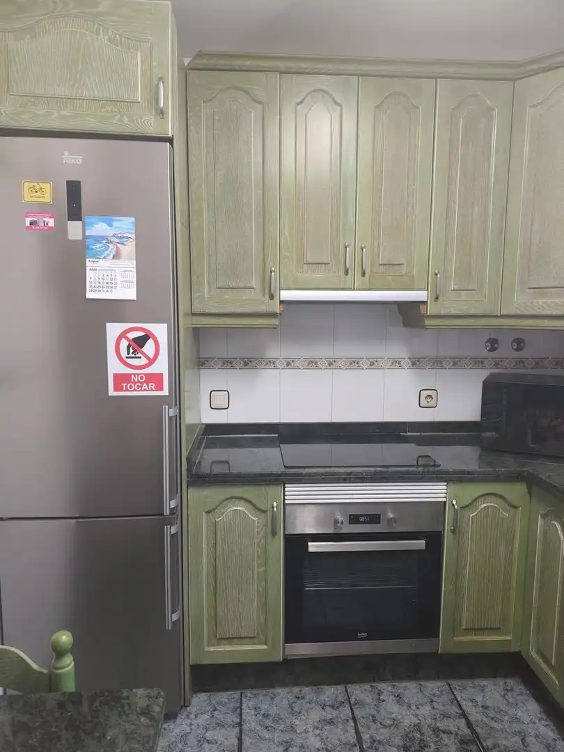 Kitchen of Flat for share in Costacabana - Loma Cabrera