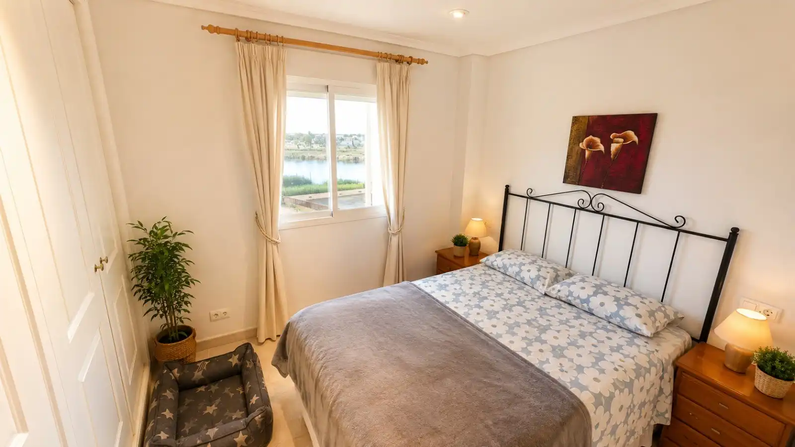 Bedroom of Flat for sale in Guardamar del Segura  with Terrace, Swimming Pool and Furnished