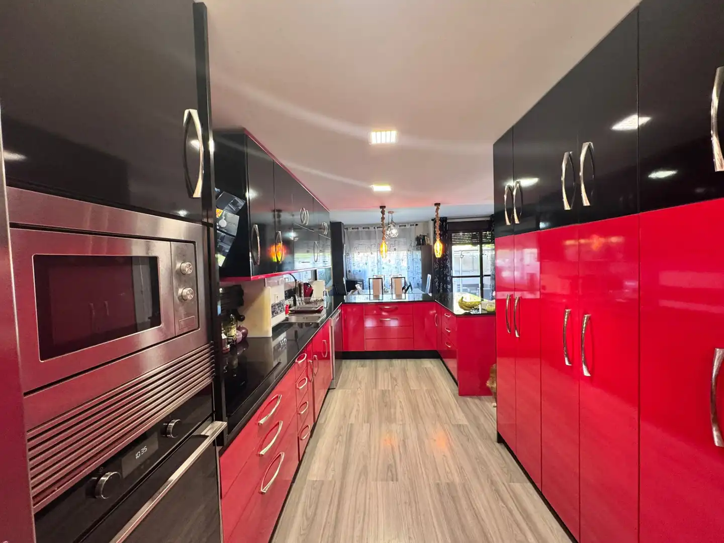 Cocina de Casa adosada en venta en Rivas-Vaciamadrid con Aire acondicionado, Calefacción y Jardín privado