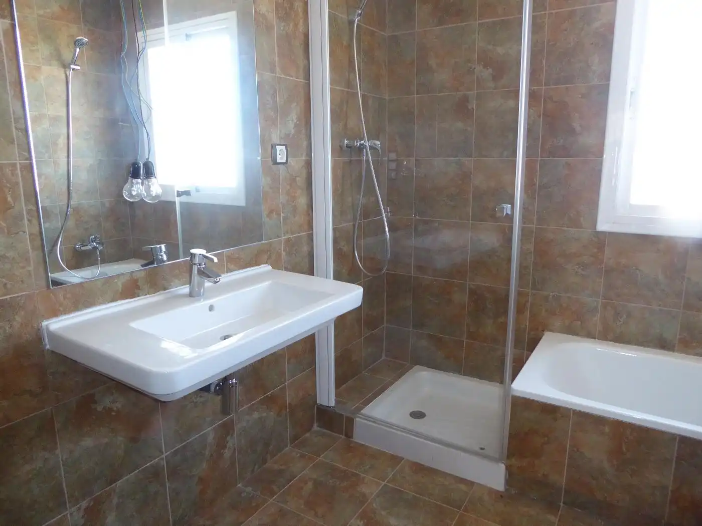 Bathroom of Detached homes for sale in Golmés  with Heating, Terrace and Oven