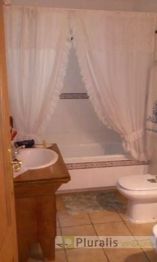 Baño de Casa o chalet en venta en El Viso de San Juan con Terraza, Trastero y Piscina