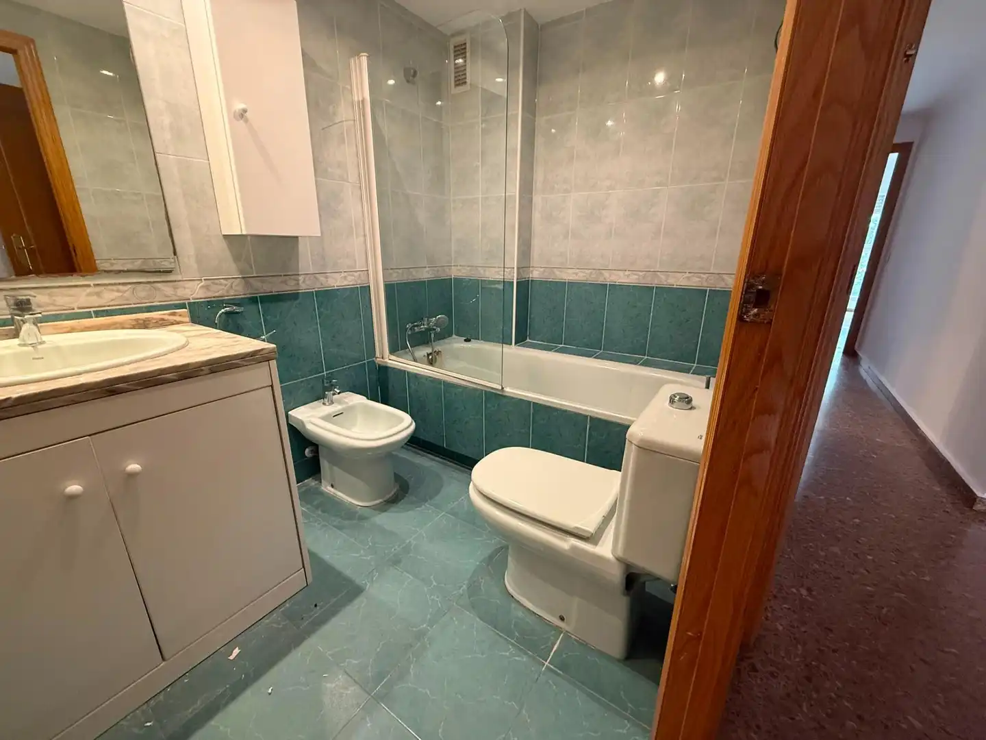 Bathroom of Flat for rent in Valencia  with Air Conditioner, Heating and Terrace