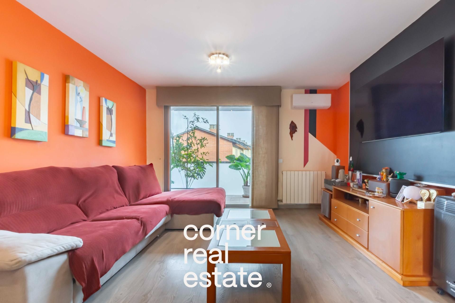 Exterior view of Attic for sale in Rubí  with Air Conditioner, Heating and Parquet flooring