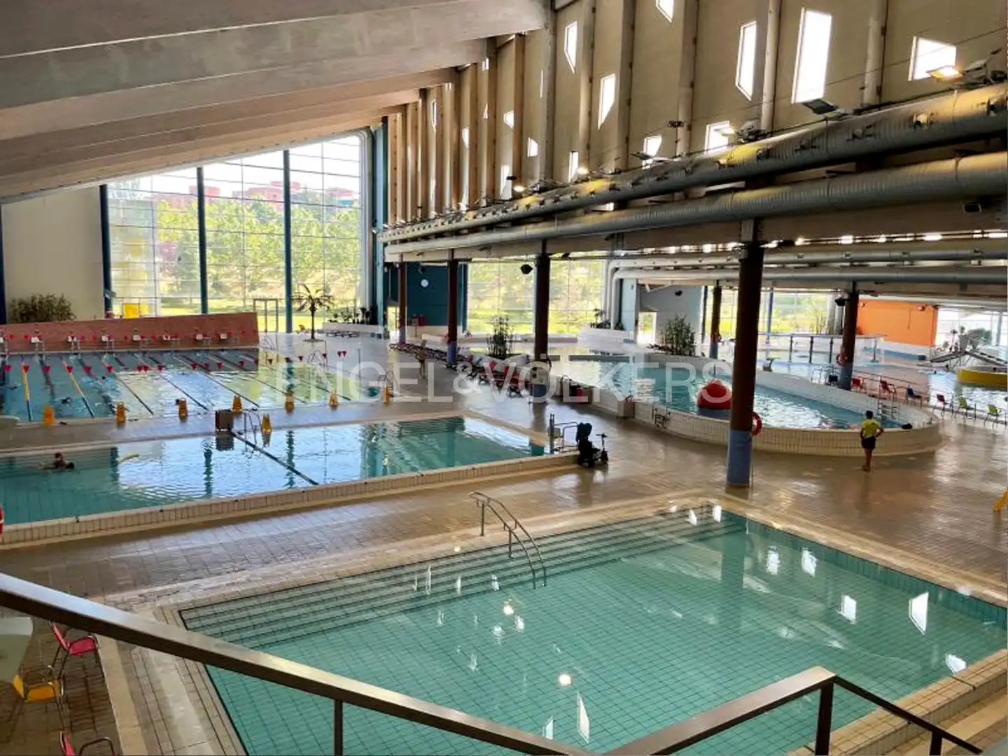 Swimming pool of Garage for sale in Alcobendas